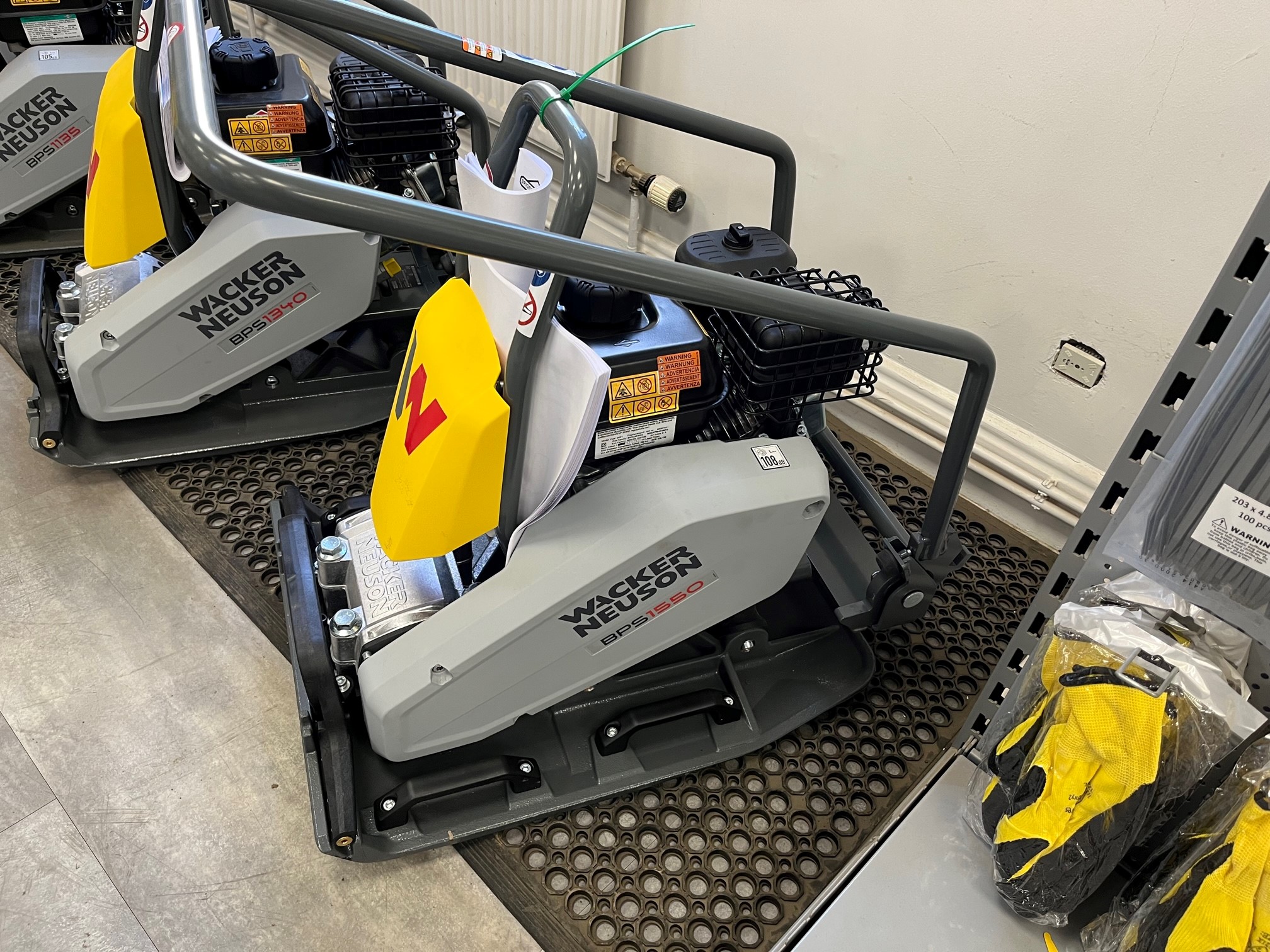 Wacker neuson store 20 plate compactor